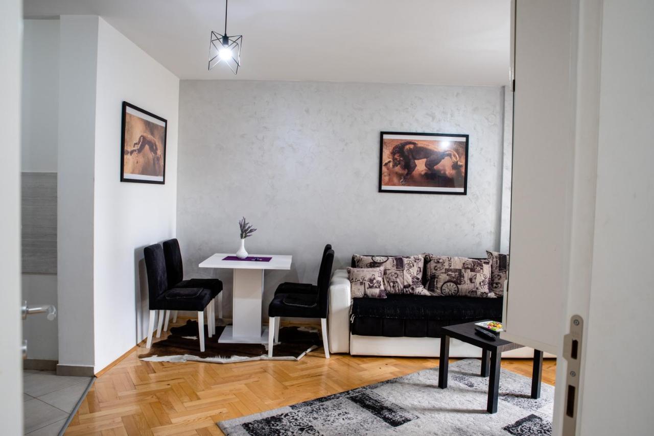 Apartman Black Star Apartment Нови Сад Екстериор снимка